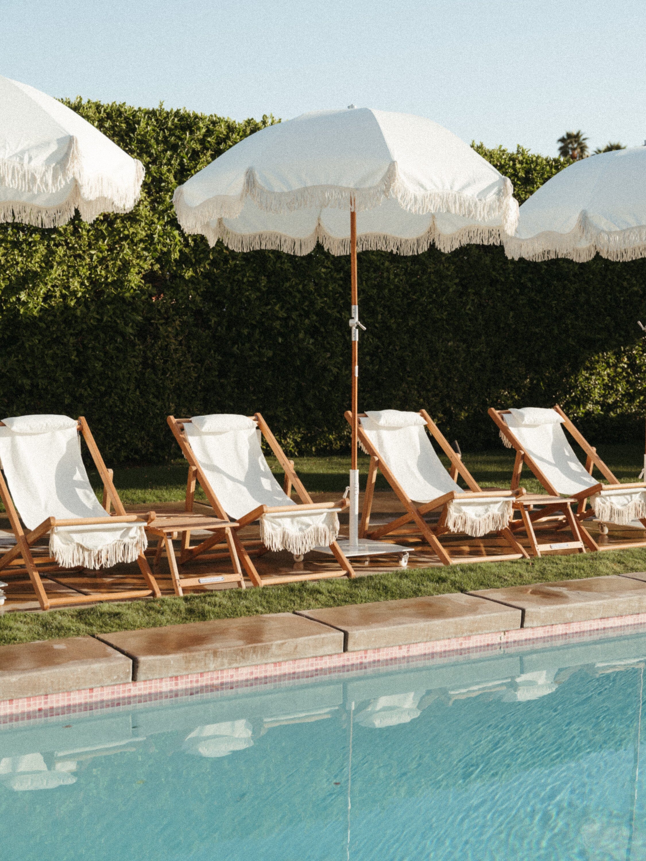 The Premium Beach Umbrella - Antique White - Image 12