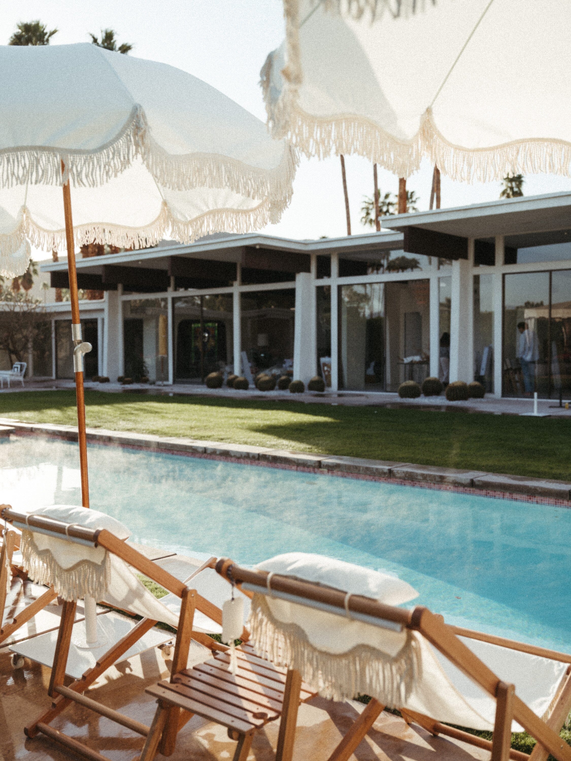 The Premium Beach Umbrella - Antique White - Image 13