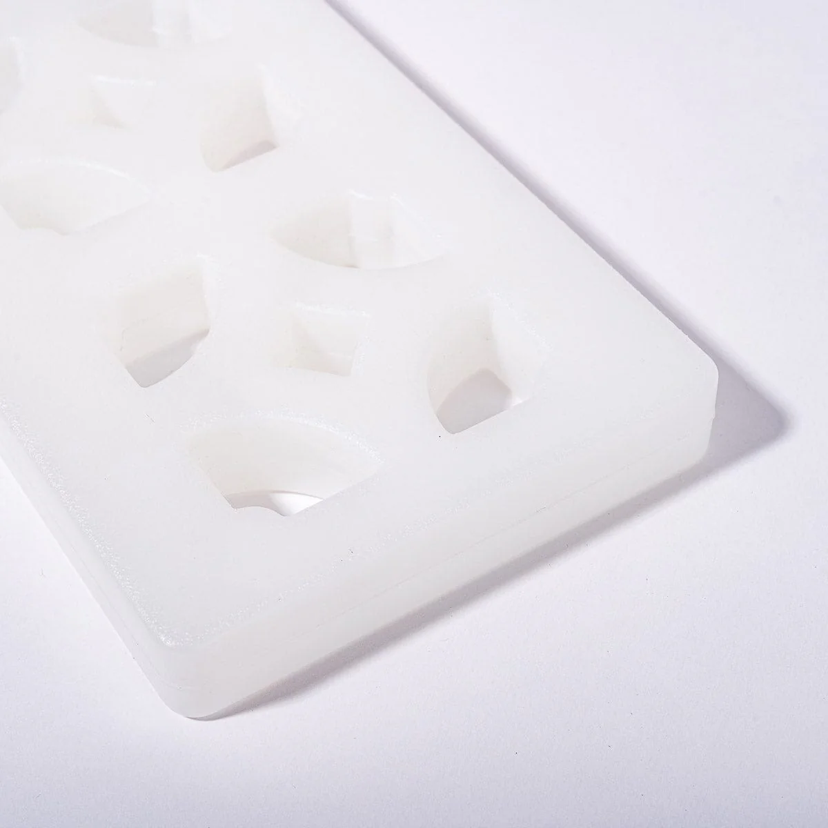 The Mini Breeze Block Ice Pack - Antique White - Image 3